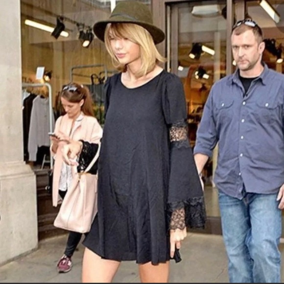 FOR LOVE & LEMONS Le’veon Lace Dress Bell Sleeve Size XS ASO Taylor Swift - Picture 1 of 6